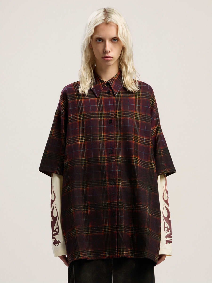 camicia a quadri sovratinti con fiamme