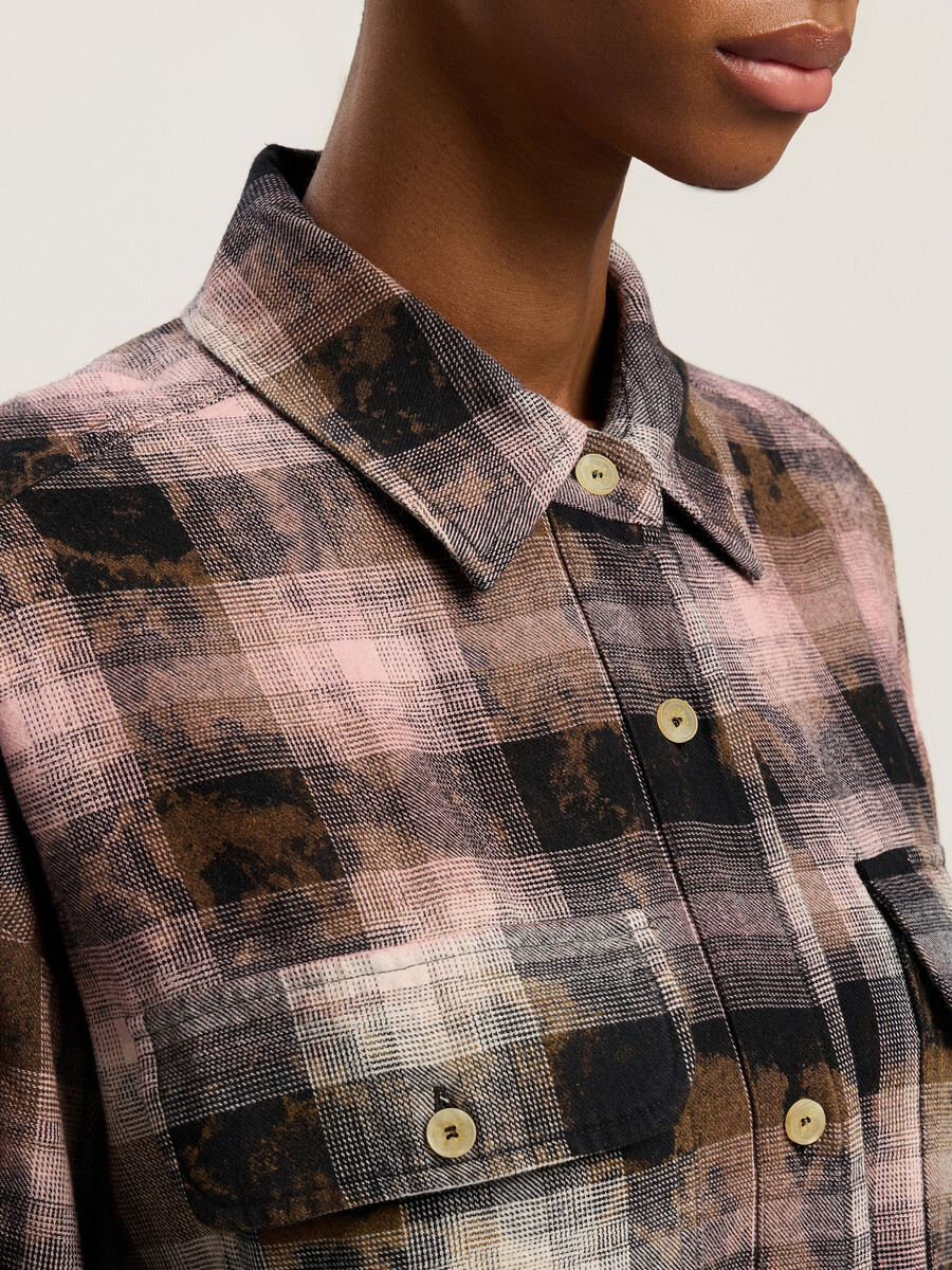 camicia a quadri rivestita con logo curvo