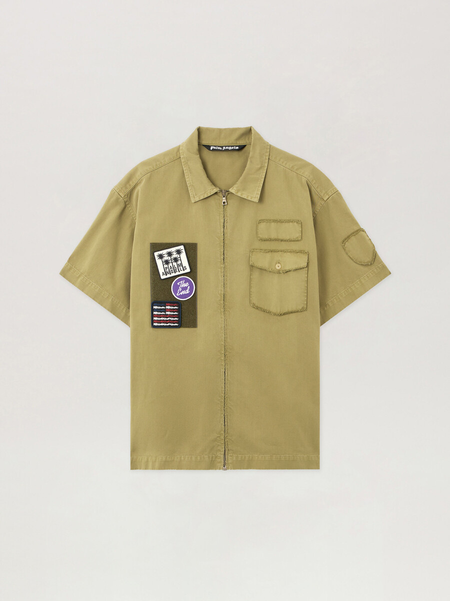 maglietta con cerniera e toppa militare