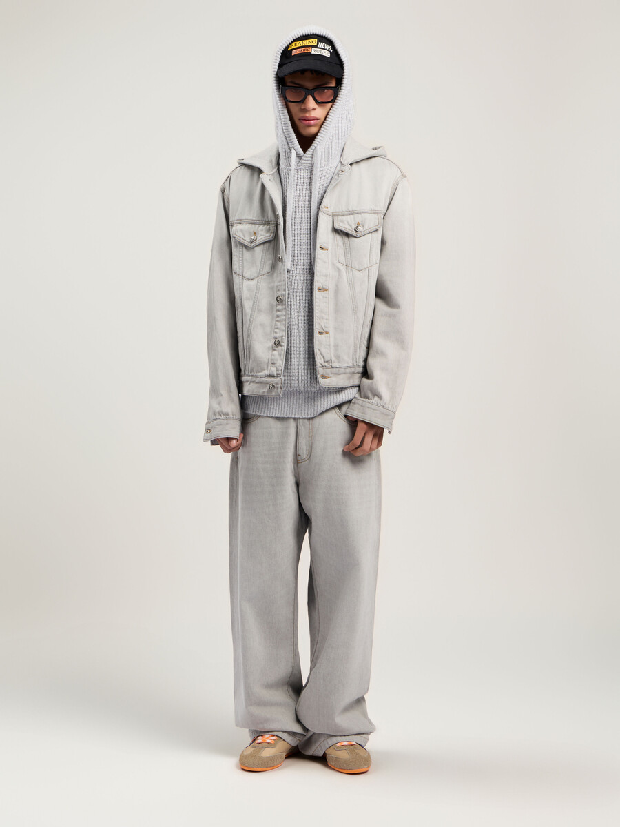 giacca in denim con logo curvo