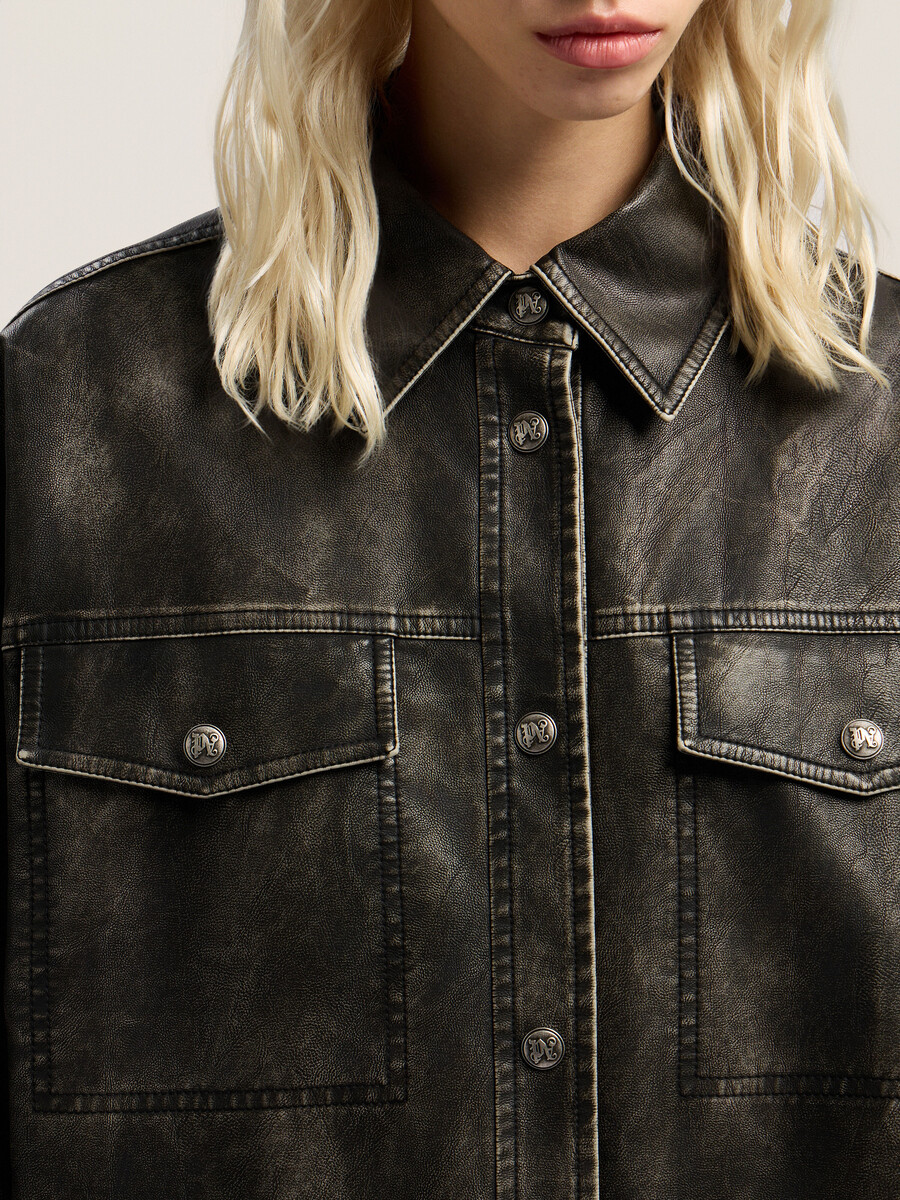 camicia rivestita con logo curvo